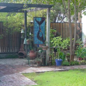 El-canto-guesthouse-patio
