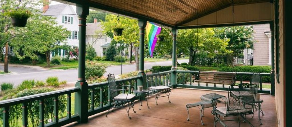 Hummingbird-Inn-Easton-MD-veranda