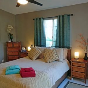 my-palm-springs-friend-bedroom