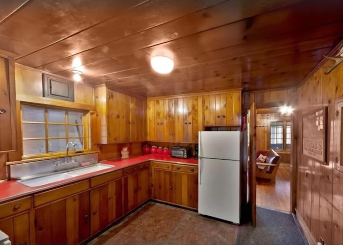 the-lodge-dwarfskill-preserve-pennsylvania-kitchen