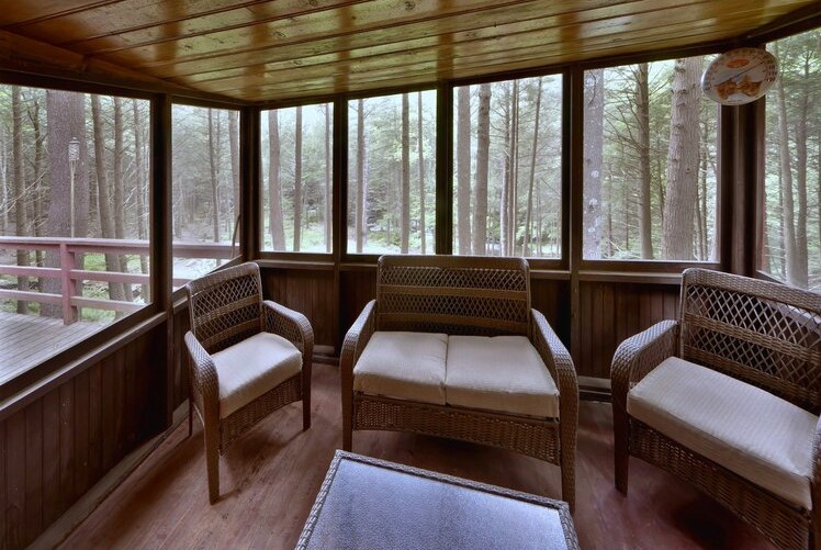the-lodge-dwarfskill-preserve-pennsylvania-sunroom