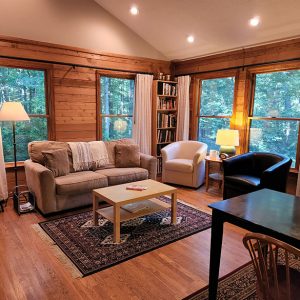 chelsey-creek-cabins-dining